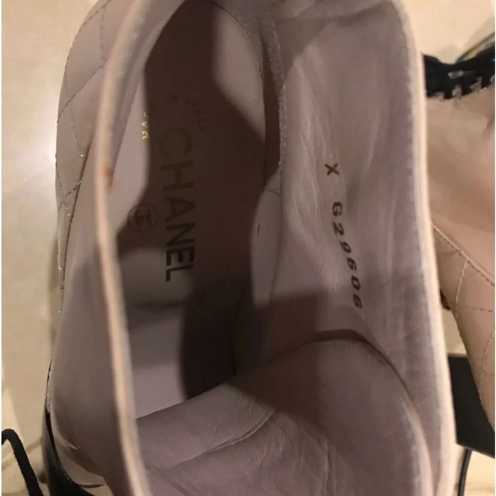 CHANEL lamb skin quilted booties - Picture 6 of 7